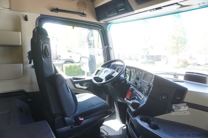 Gekoelde vrachtwagens Mercedes-Benz Actros 2542 / GIGA cabin / Thermoking