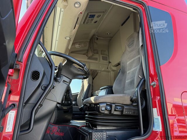 Camión con caja móvil Iveco STRALIS AS260S48