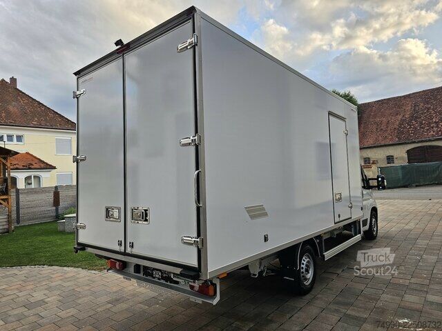 Varebil Fiat Ducato MAXI 35 Sandwichkoffer 4,9 Meter Navi
