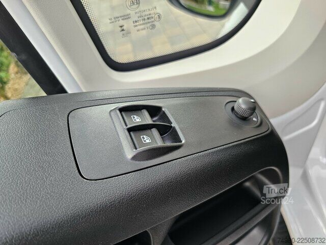 Varebil Fiat Ducato MAXI 35 Sandwichkoffer 4,9 Meter Navi