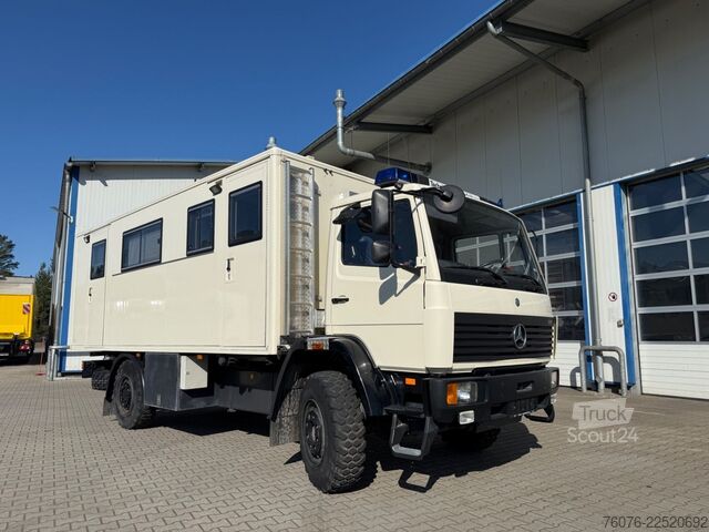 Camião de caixa fechada MERCEDES-BENZ 917 A 4x4 Allrad Einzelbereift 6m Koffer Klima