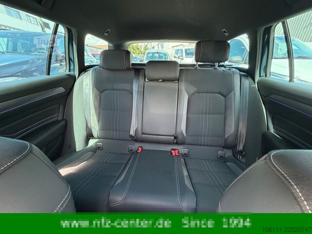 Minibus VW Passat Variant Alltrack 4Motion 2.0 TDI HeadUP