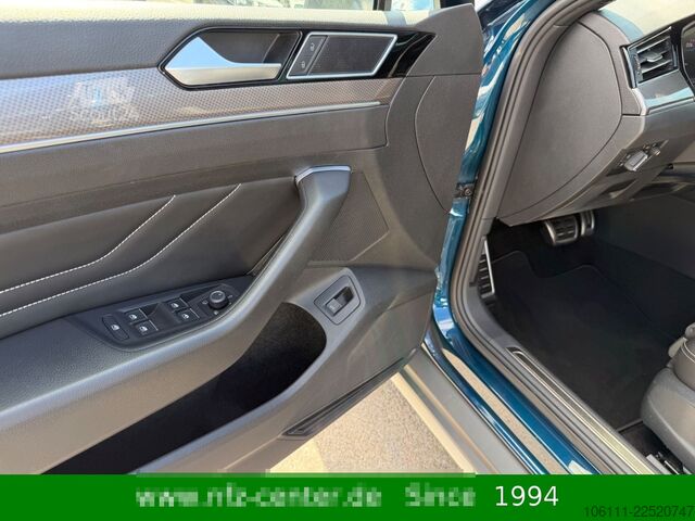 Minibus VW Passat Variant Alltrack 4Motion 2.0 TDI HeadUP