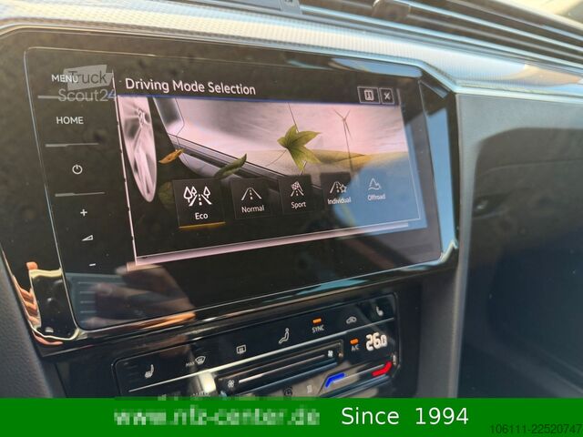 Minibus VW Passat Variant Alltrack 4Motion 2.0 TDI HeadUP