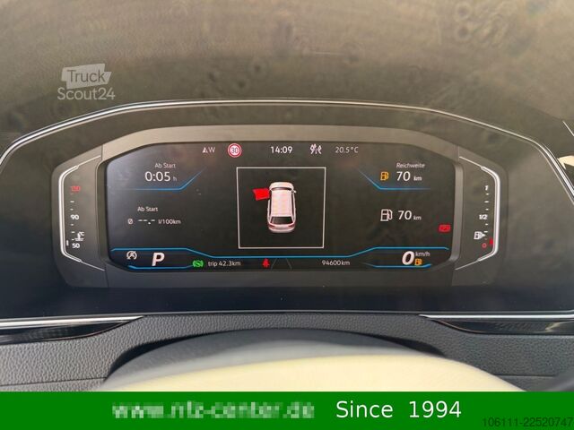 Minibus VW Passat Variant Alltrack 4Motion 2.0 TDI HeadUP