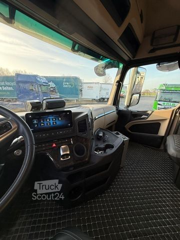 Schwerlast LKW/SZM MERCEDES-BENZ Actros 2553 L 6x2 GigaSpace auch Miete verfügbar