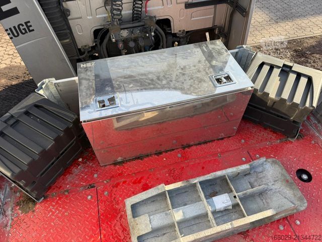 Semirimorchio ribassato KÄSSBOHRER SLL 2/2H 2-Achs Tiefbett Hydraulische Lenkung