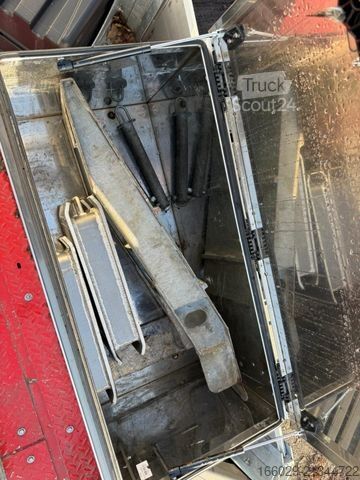 Semirimorchio ribassato KÄSSBOHRER SLL 2/2H 2-Achs Tiefbett Hydraulische Lenkung