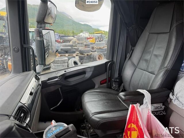 Standard-SZM Scania R580 6x2 tractor unit w/ tipping hydraulics and ne
