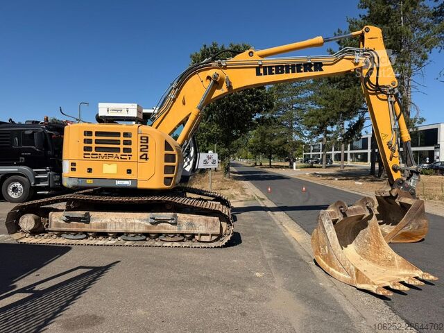 Tela-alustainen kaivinkone LIEBHERR R924 COMPACT - FULL HYDR - 25.7T - A/C - CE - B...