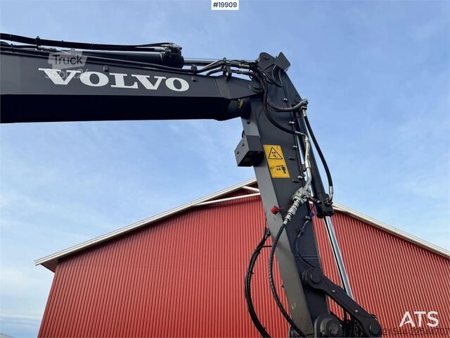 Paletli ekskavatör Volvo EWR130 Wheeled Excavator with Rototilt and 2 Bucke