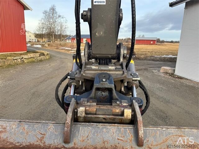 Paletli ekskavatör Volvo EWR130 Wheeled Excavator with Rototilt and 2 Bucke