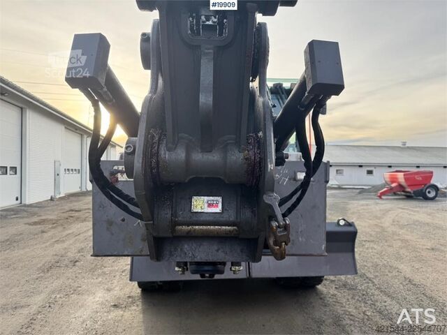 Paletli ekskavatör Volvo EWR130 Wheeled Excavator with Rototilt and 2 Bucke