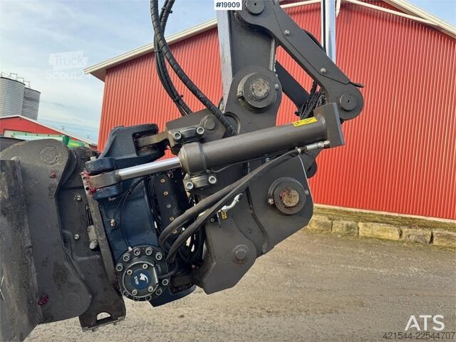 Paletli ekskavatör Volvo EWR130 Wheeled Excavator with Rototilt and 2 Bucke
