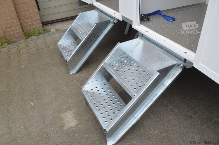 Kofferanhänger Blyss Toilettenwagen