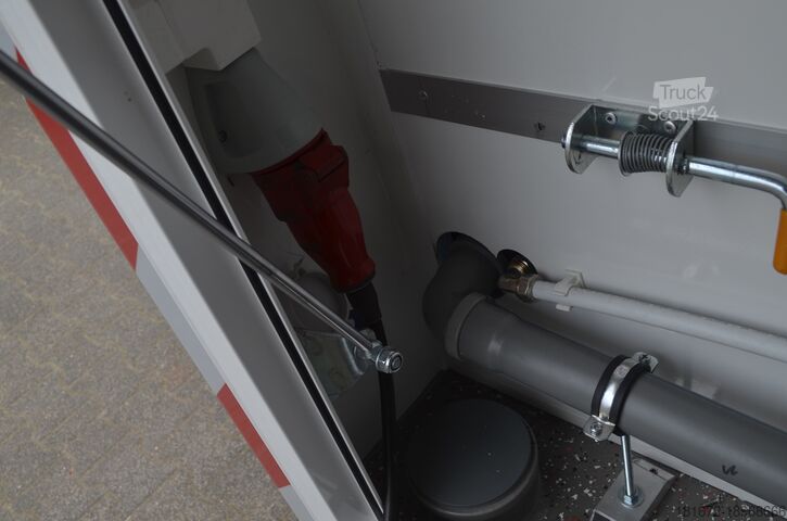 Kofferanhänger Blyss Toilettenwagen
