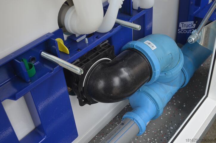 Kofferanhänger Blyss Toilettenwagen