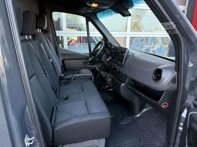 Dostavno vozilo s kesonom MERCEDES-BENZ Sprinter 316 CDI Klima 7MBUX 4,3m Koffer LBW