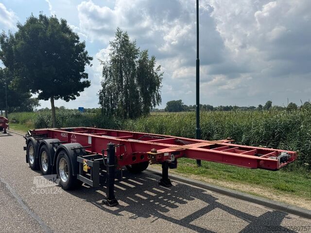 Konteyner taşımacılığı Schmitz Cargobull SCF24 20 FT Chassis / Tank / ADR / BPW Axles / ...