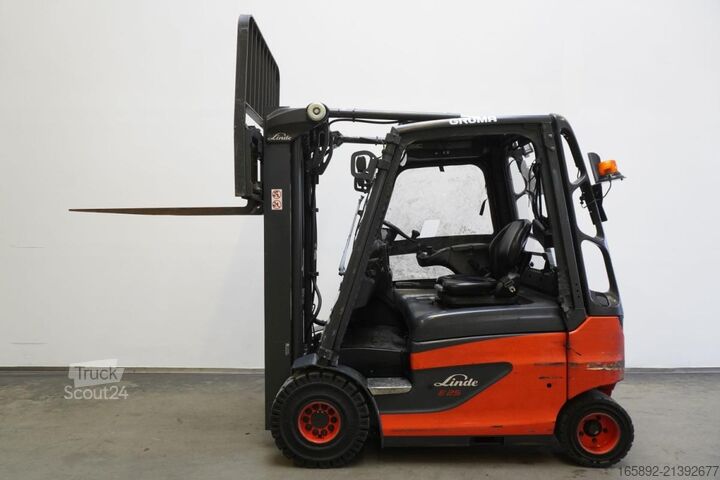 Iekrāvējs Linde E 25 387