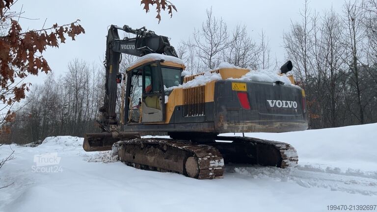 Verižni bager Volvo EC250DNL with 3 excavator buckets