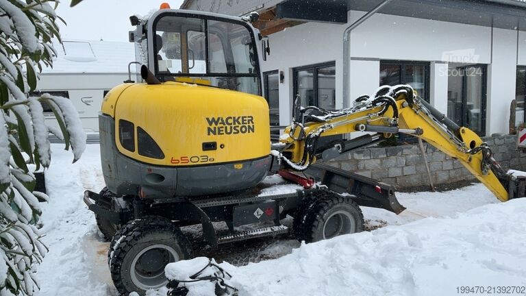 Hjulgraver Wacker Neuson 6503 with 3 excavator buckets