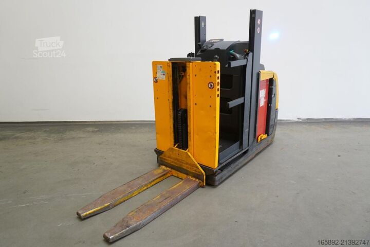 Preparador de encomendas de grande elevação Jungheinrich EKS110Z100