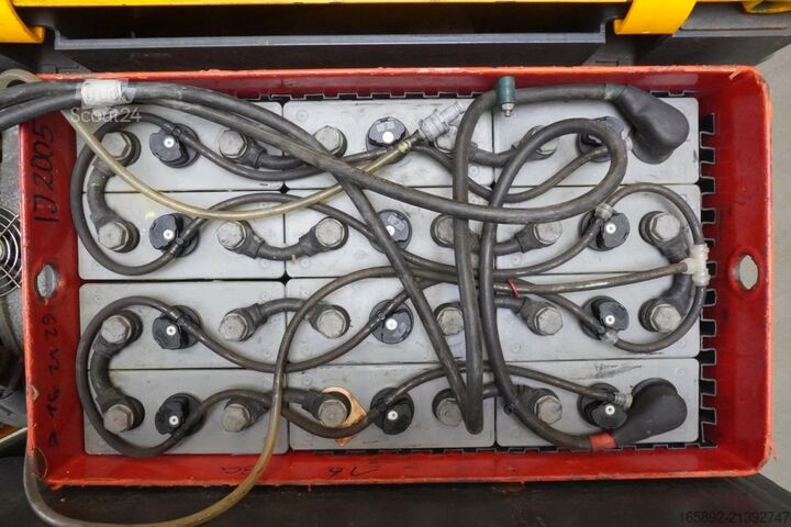 Preparador de encomendas de grande elevação Jungheinrich EKS110Z100