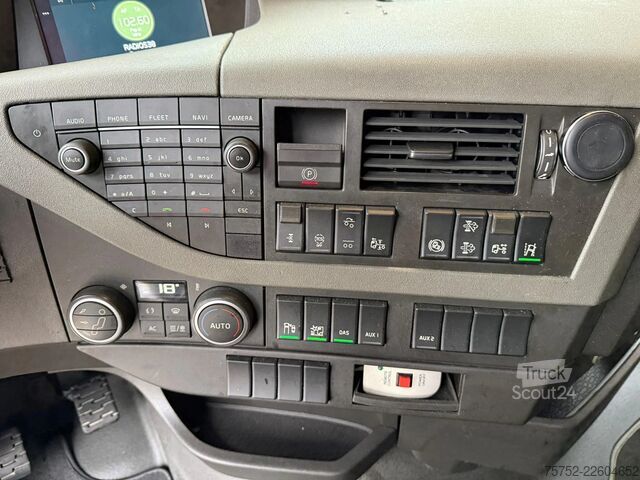 Štandard-SZM Volvo FH 500 6X2 Globetrotter XL Full Air Alcoa Stand...