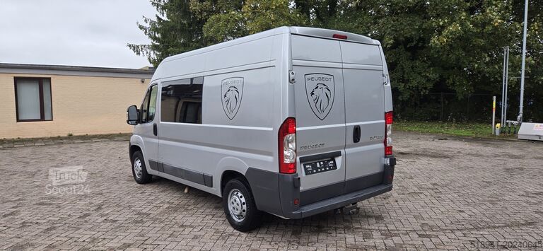 Furgone box alto + lungo Peugeot Boxer 3.0 HDI L2H2 6-SITZER 8X BEREIFT