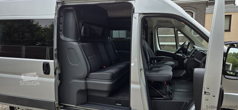 Furgone box alto + lungo Peugeot Boxer 3.0 HDI L2H2 6-SITZER 8X BEREIFT
