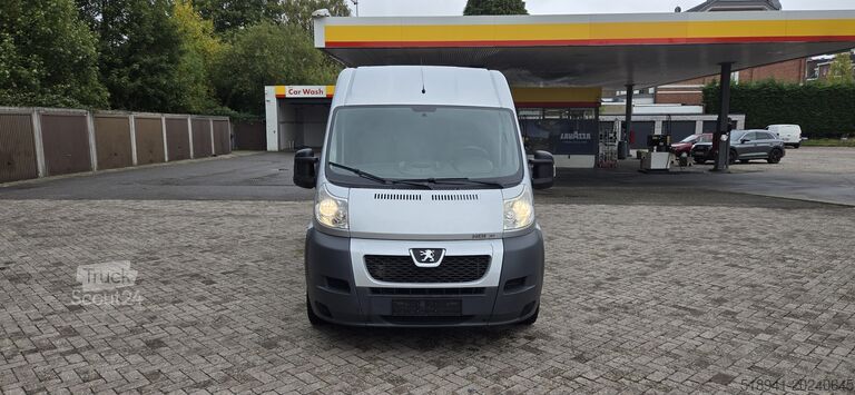 Furgone box alto + lungo Peugeot Boxer 3.0 HDI L2H2 6-SITZER 8X BEREIFT