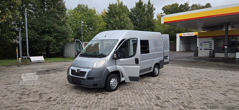 Furgone box alto + lungo Peugeot Boxer 3.0 HDI L2H2 6-SITZER 8X BEREIFT