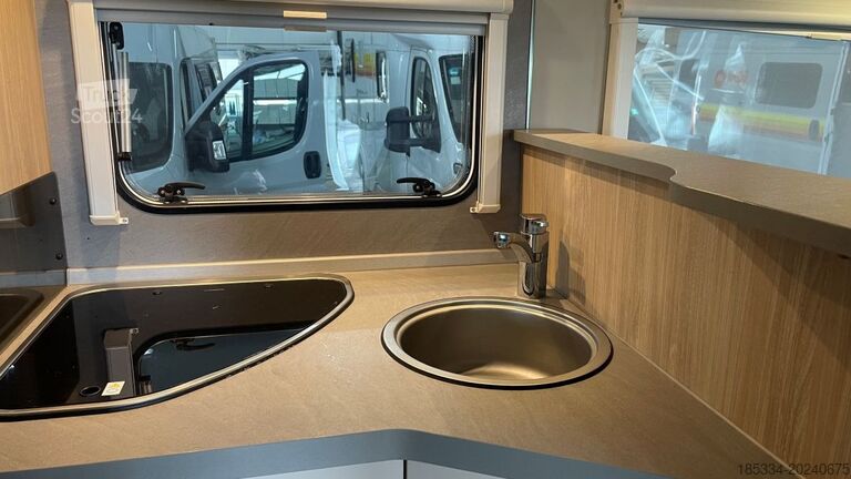 Ημι-ενσωματωμένο αυτοκινούμενο τροχόσπιτο Fiat Ducato Carasuite 650 MF Teilintegriert | Voll ausgestattet