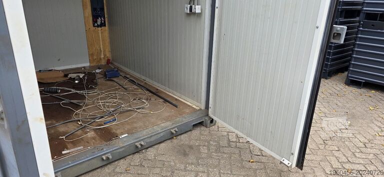 Gesloten verpakking Vernooy 10FT 8.6 GEISOLEERD 010013