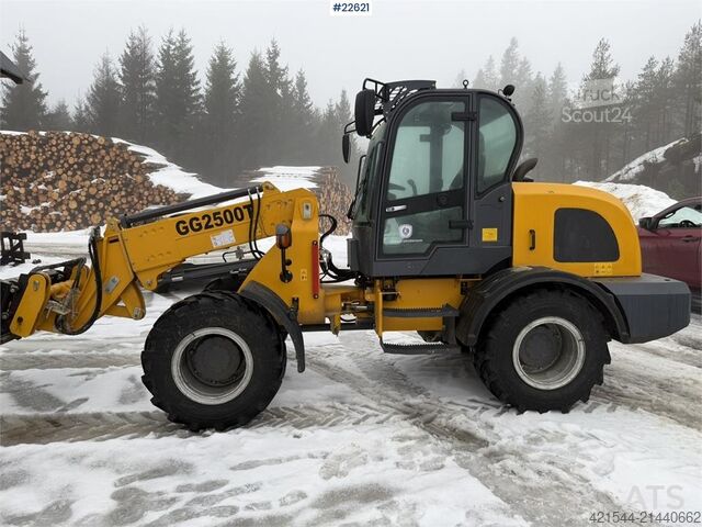 Rakodógép Günter Grossmann Ladowarka GG2500T telehandler with a bucket and l