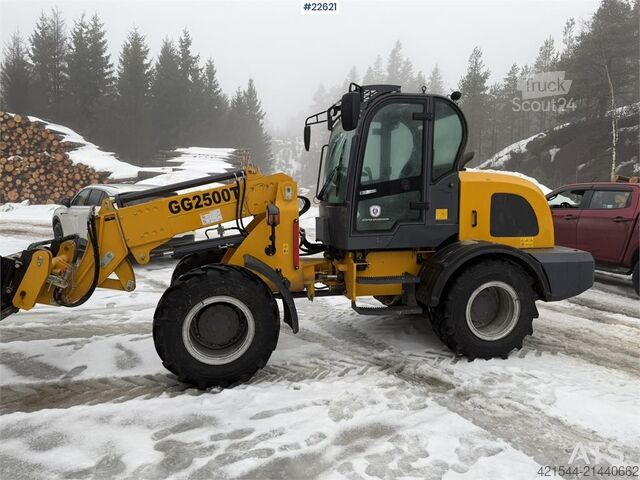 Rakodógép Günter Grossmann Ladowarka GG2500T telehandler with a bucket and l