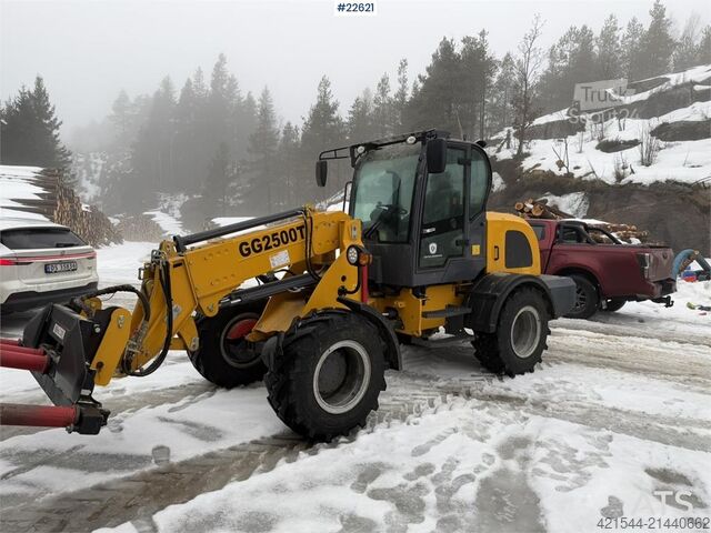 Rakodógép Günter Grossmann Ladowarka GG2500T telehandler with a bucket and l