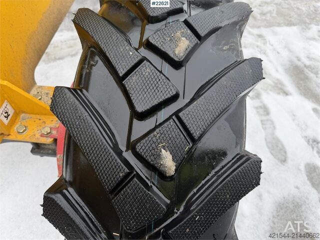 Yükleyici Günter Grossmann Ladowarka GG2500T telehandler with a bucket and l