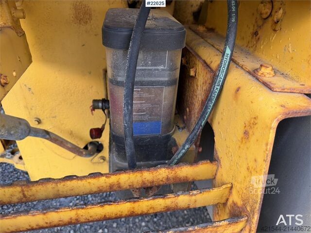 ładowarka Volvo L90F wheel loader with a bucket