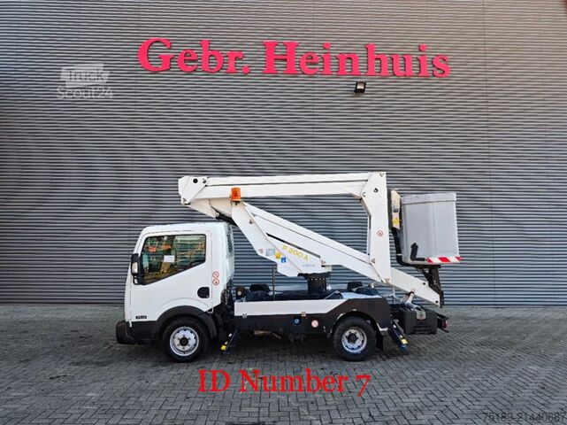 Hefplatform Nissan Cabstar 35.13 NT400 Palfinger P200A