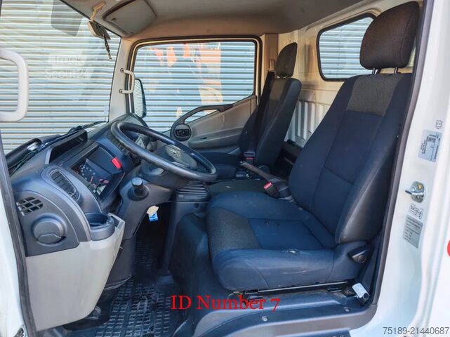 Hefplatform Nissan Cabstar 35.13 NT400 Palfinger P200A