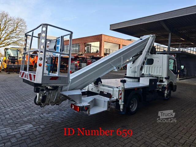 Plate-forme de levage Nissan Cabstar 35.12 NT400 Ruthmann TB270.2