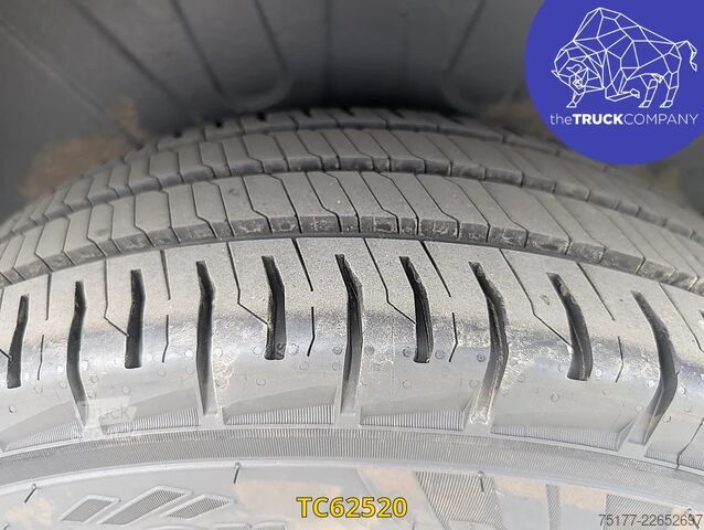 Furgão de painéis Peugeot Boxer 3t3 2l blue hdi 110 pack