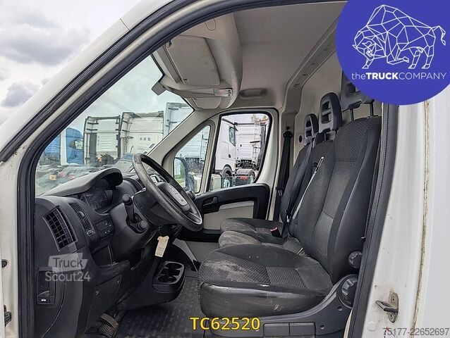 Furgão de painéis Peugeot Boxer 3t3 2l blue hdi 110 pack