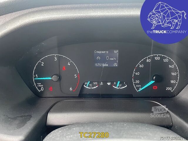 Fourgon tôlé Ford Transit