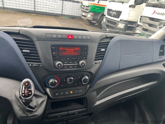 Vrachtwagen met bakwagen IVECO Daily 35S14 HI-MATIC/Koffer/3,5t(PKW)Euro6/81TKM