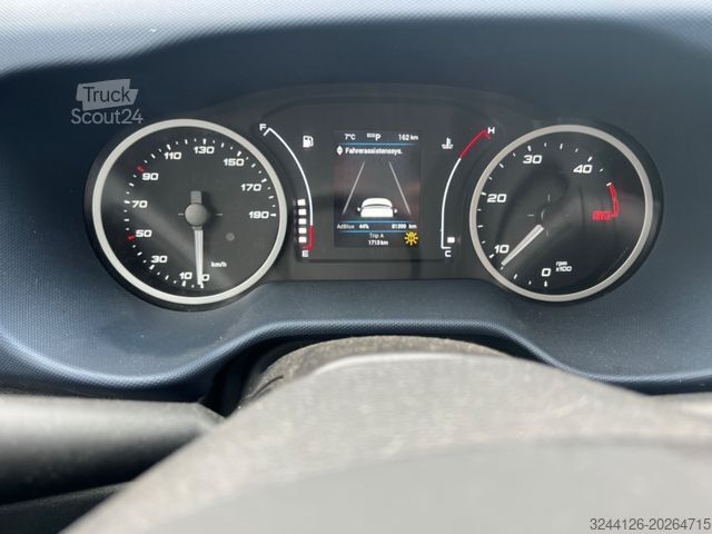 Vrachtwagen met bakwagen IVECO Daily 35S14 HI-MATIC/Koffer/3,5t(PKW)Euro6/81TKM