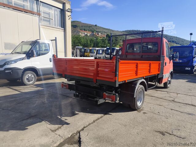 φορτηγό ανατρεπόμενο βαν Iveco Daily 35C13