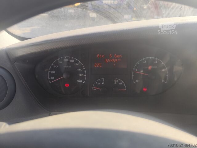 φορτηγό ανατρεπόμενο βαν Iveco Daily 35C13